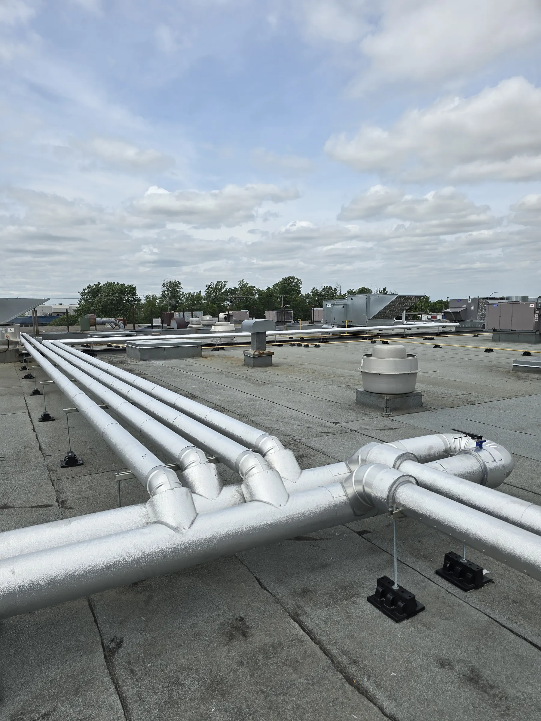 Isolation sur conduits de ventilation, climatisation et réseaux CVAC